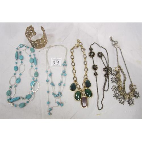 ASSORTED COSTUME JEWELRY