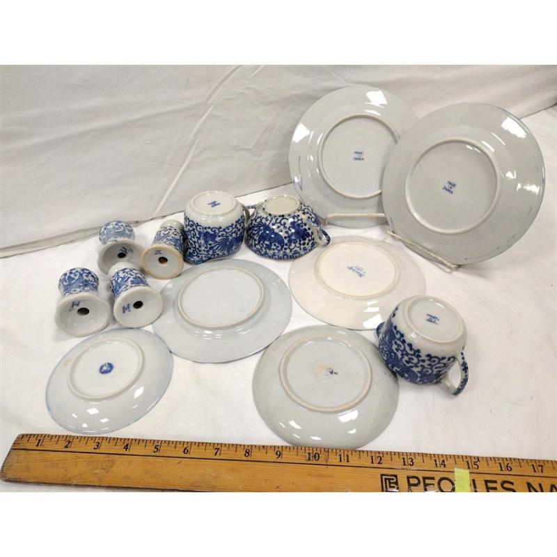 ASSORTED JAPANESE BLUE & WHITE PORCELAIN DISHES