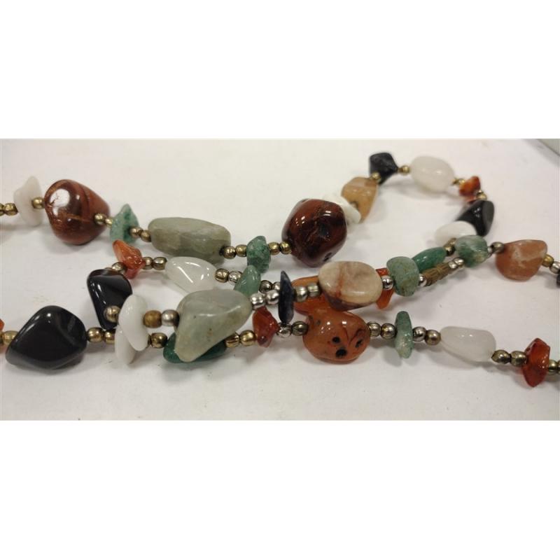 VINTAGE STONE BEAD NECKLACE