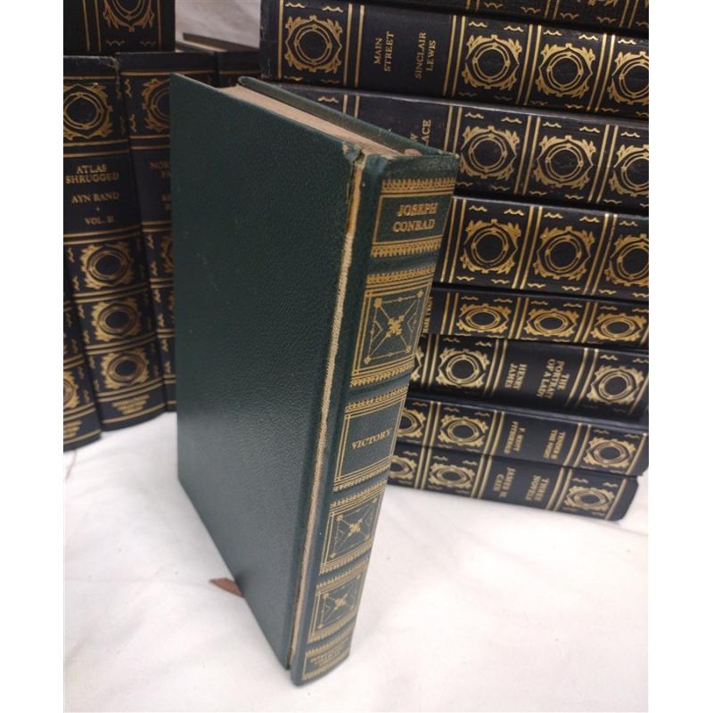 117 INTERNATIONAL COLLECTORS LIBRARY BOOKS - GREAT FOR STAGING