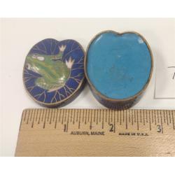 VINTAGE CHINESE CLOISONNE FROG BOX
