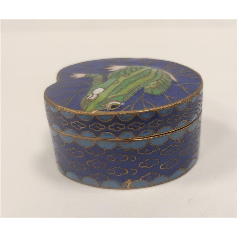 VINTAGE CHINESE CLOISONNE FROG BOX