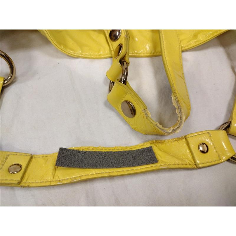 STEVEN MADDEN BRIGHT YELLOW - SOME WEAR ON SHOULDER SCRAP