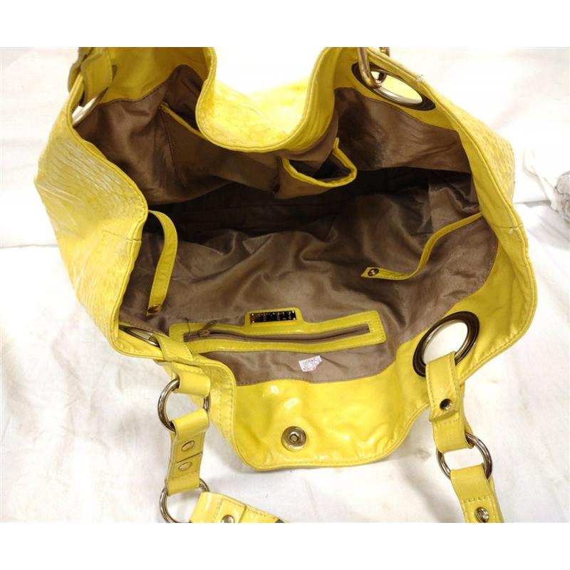 STEVEN MADDEN BRIGHT YELLOW - SOME WEAR ON SHOULDER SCRAP