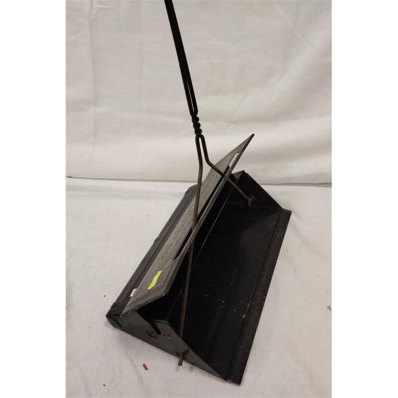 ANTIQUE ADVERTISING DUST PAN