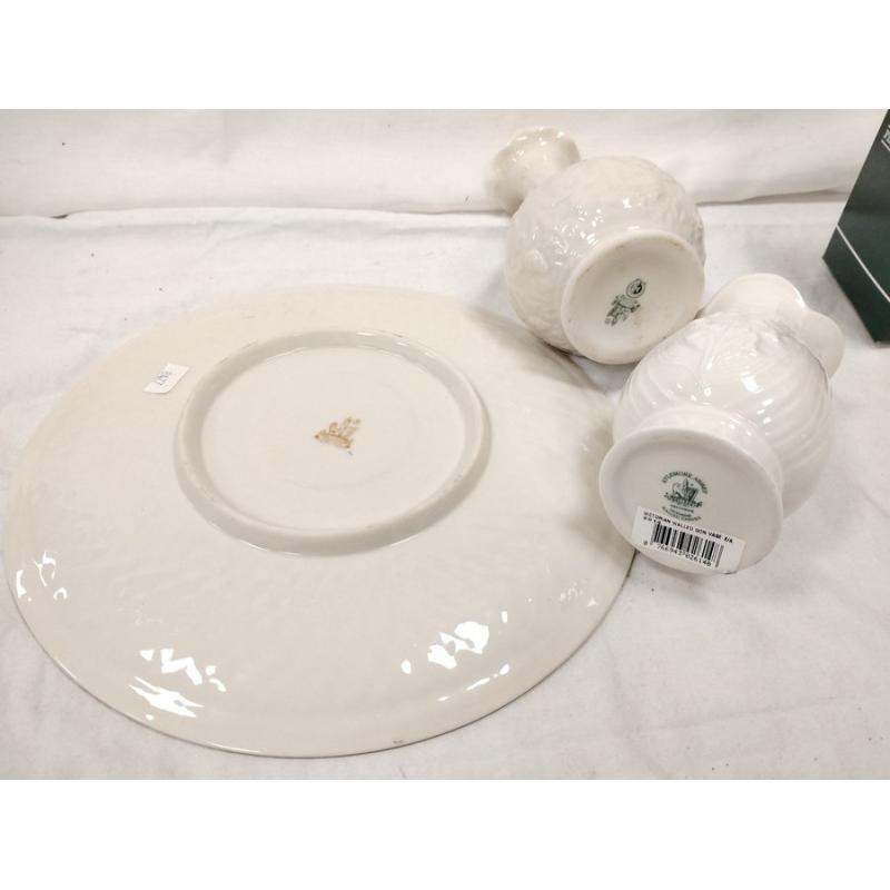 THREE BELLEEK PORCELAIN PIECES, TWO VASES AND PLATE