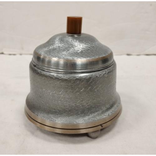 SMALL MUSICAL POWDER BOX WITH BAKLITE KNOB