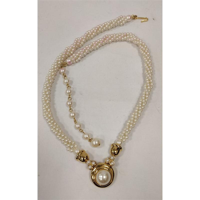 SIGNED MARVELLA PINK & WHITE PEARL NECKLACE WITH GOLD TONE ACCENTS