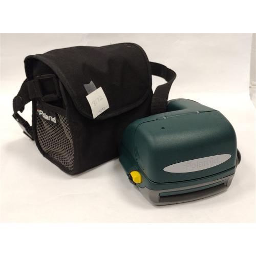 POLAROID ONE STEP EXPRESS CAMERA WITH CARRY CASE
