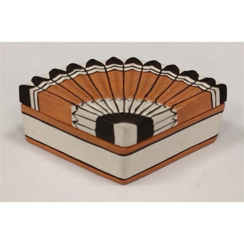 R. ISLETA SIGNED NATIVE AMERICAN TRINKET BOX