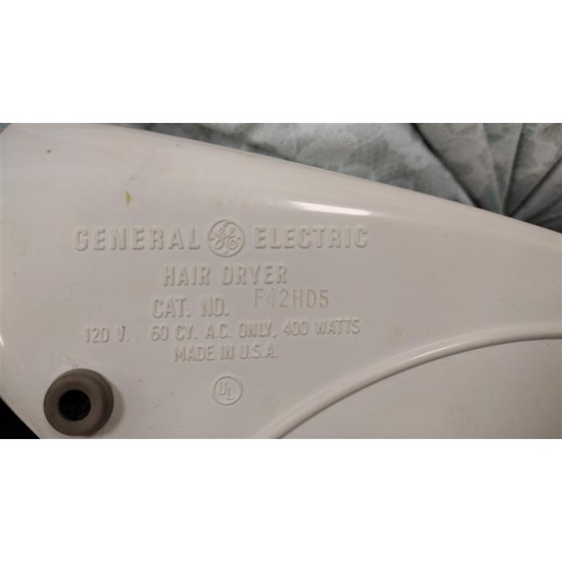 GE ELECTRIC PORTABLE HAIR DRYER.  WORKS