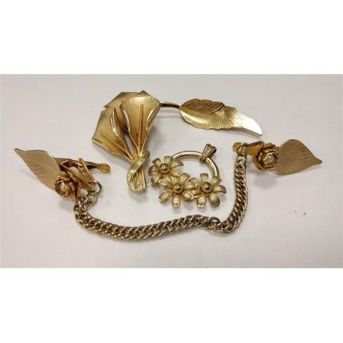 VINTAGE GOLD TONE JEWELRY