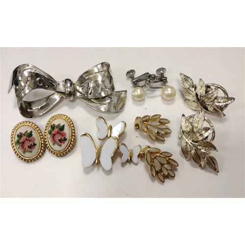 COLLECTION OF VINTAGE SIGNED COSTUME JEWELRY
