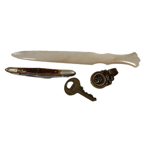 COLLECTIBLES:PENKNIFE, LETTER OPENER AND MORE