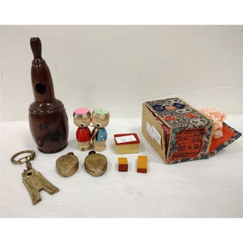 SMALL CHINESE COLLECTIBLES