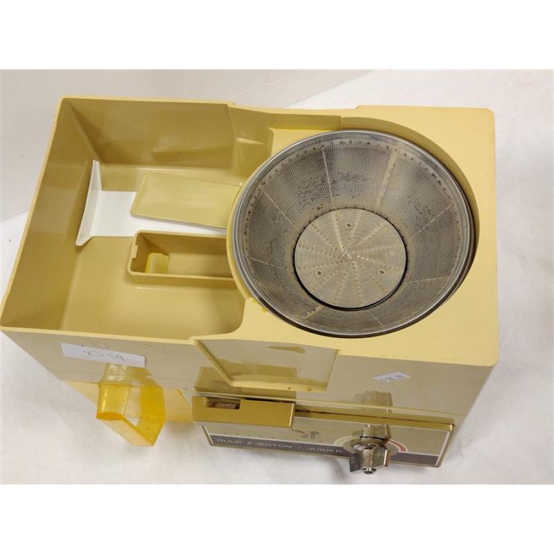 1970'S OSTER AUTOMATIC PULP EXTRACTOR JUICER