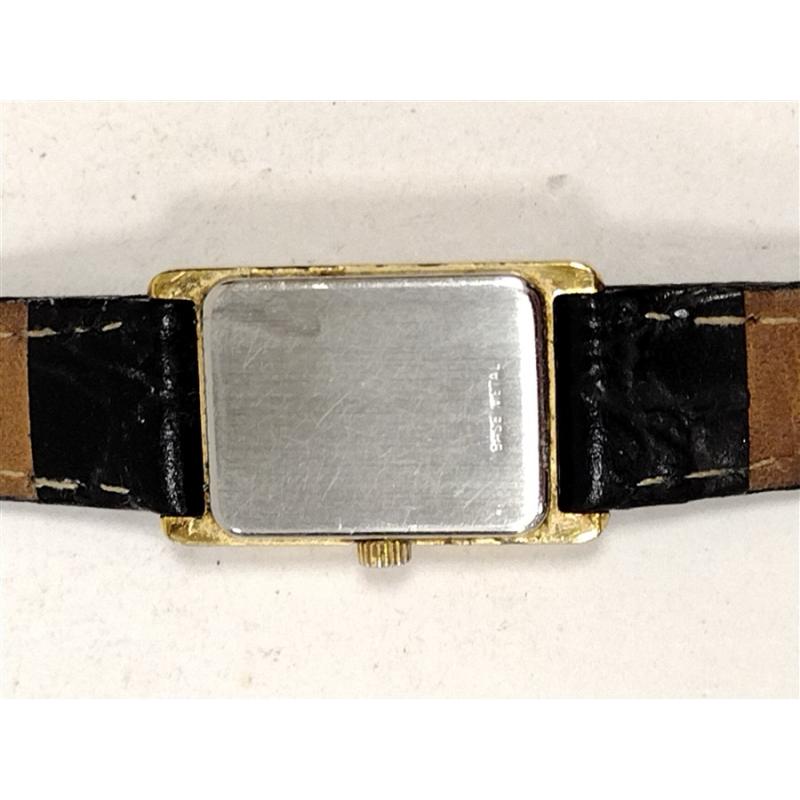 WITTNAUER WRIST WATCH AS IS BROKEN CRYSTAL