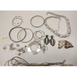 SILVER TONE COSTUME JEWELRY