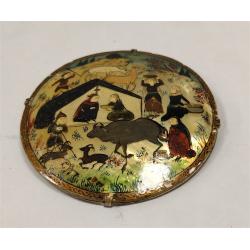 VINTAGE MUGHAL PAINTING ON SHELL BROOCH.
