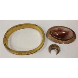 ANTIQUE JEWELRY BRACELET, CRESENT PIN, AND AGATE PIN