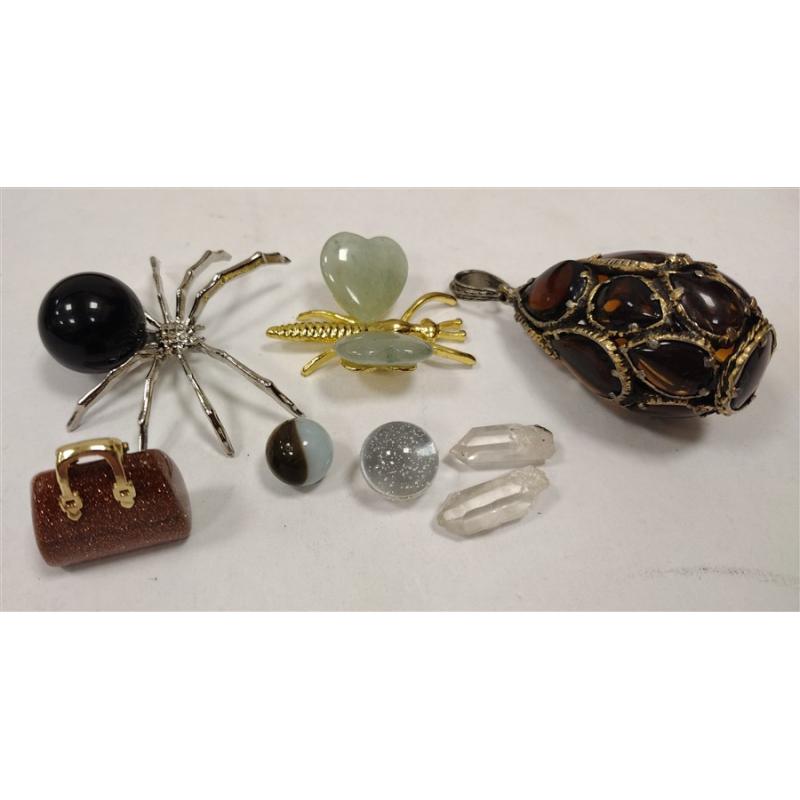 TRINKETS AND COLLECTIBLES