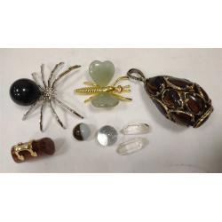 TRINKETS AND COLLECTIBLES