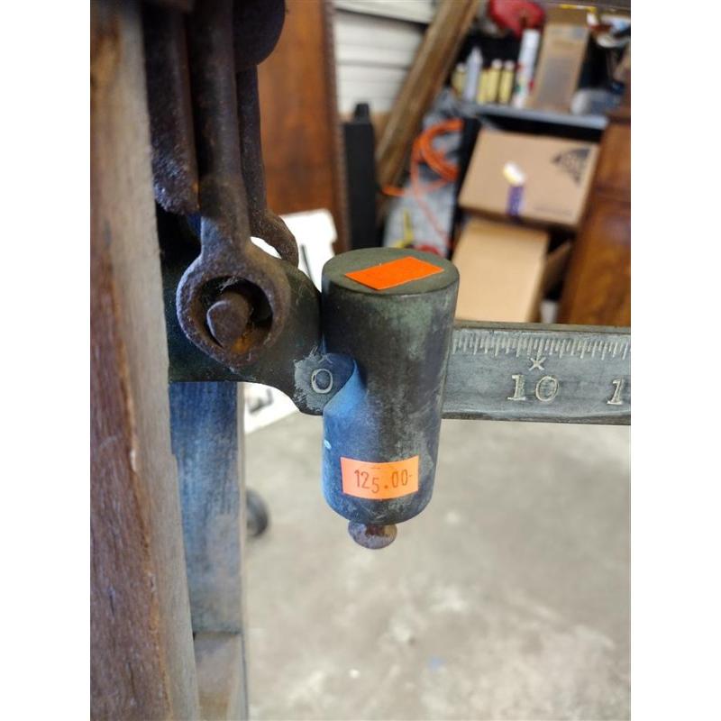 ANTIQUE FAIRBANKS SCALE