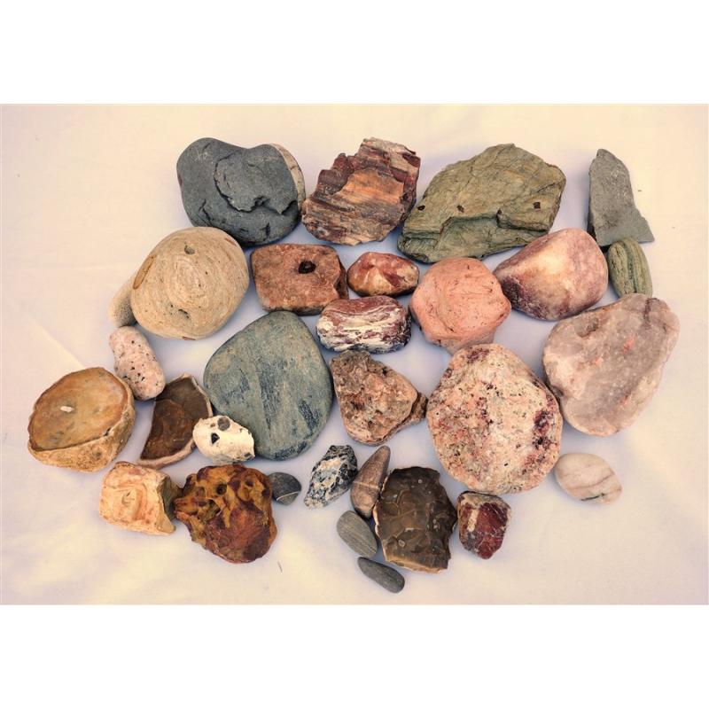 COLLECTION OF ROCK SPECIMENS, SOME POLISHED