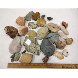 COLLECTION OF ROCK SPECIMENS, SOME POLISHED