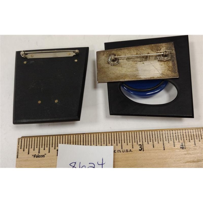 TWO MODERN BROOCHES, ONE SIGNED BRASSFIELD
