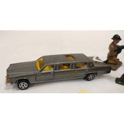 VINTAGE LEAD AND PLASTIC TOYS