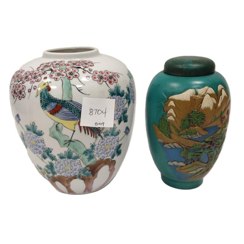 CERAMIC JAPANESE GINGER JAR AND TOYO JAPAN PORCELAIN VASE