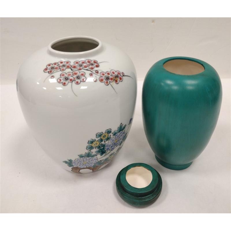CERAMIC JAPANESE GINGER JAR AND TOYO JAPAN PORCELAIN VASE
