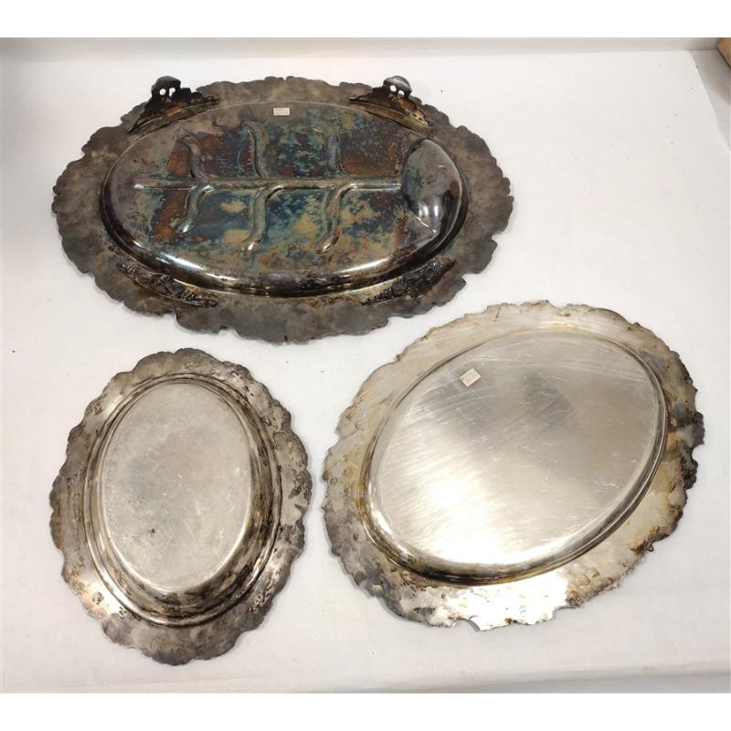 THREE BARBOUR SILVER COMPANY SILVER PLATED GRAPE MOTIF SERVERS