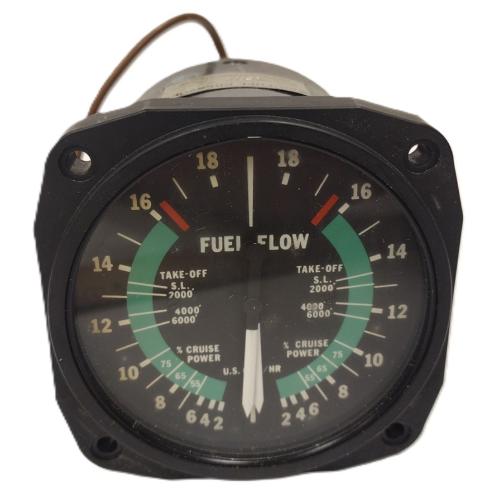 UNITED INSTRUMENTS FUEL PRESSURE GAUGE FOR TWIN ENGINE