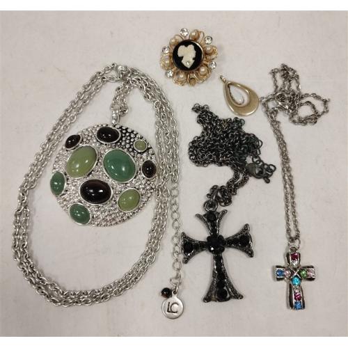 CONTEMPORAY JEWELRY