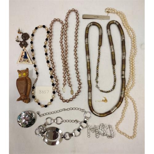 COLLECTION OF VINTAGE COSTUME JEWELRY