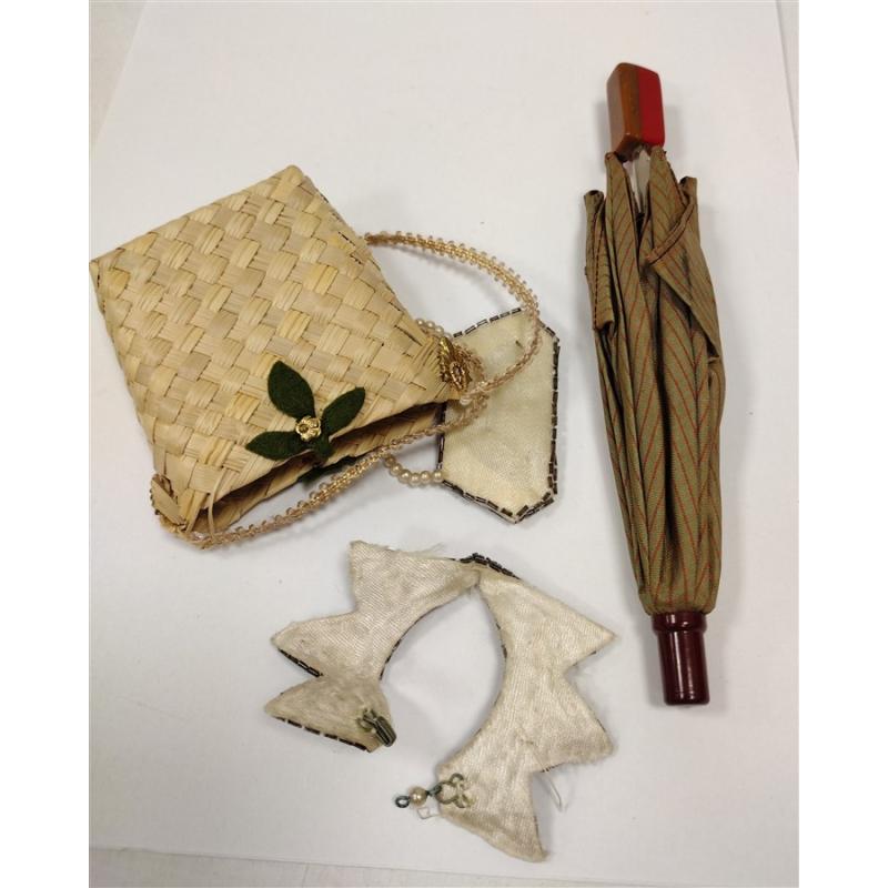 ANTIQUE & VINTAGE DOLL ACCESSORIES