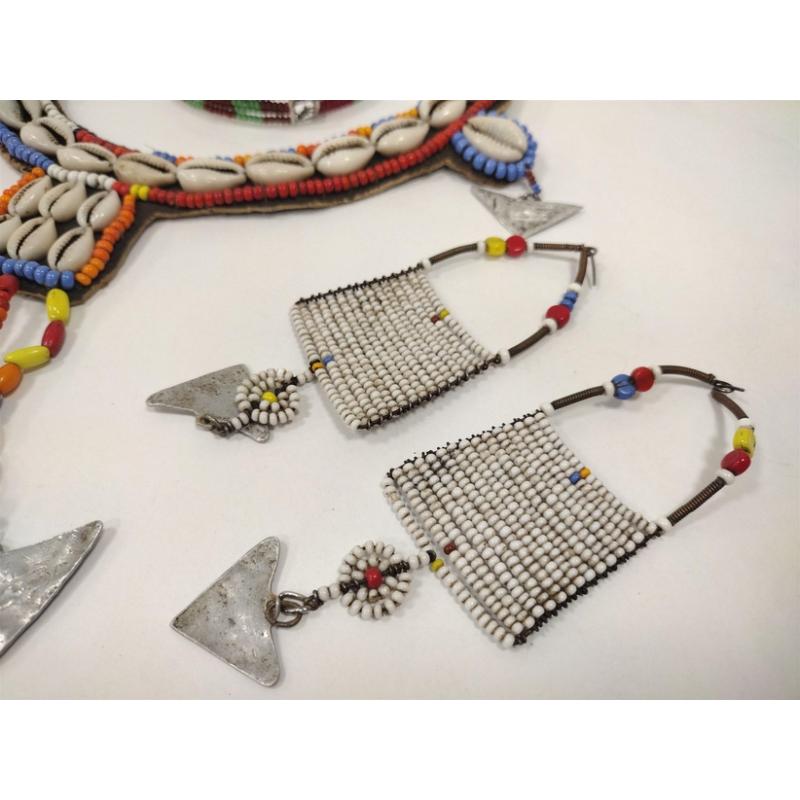AFRICAN MAASAI NECKLACE AND EARRINGS SET