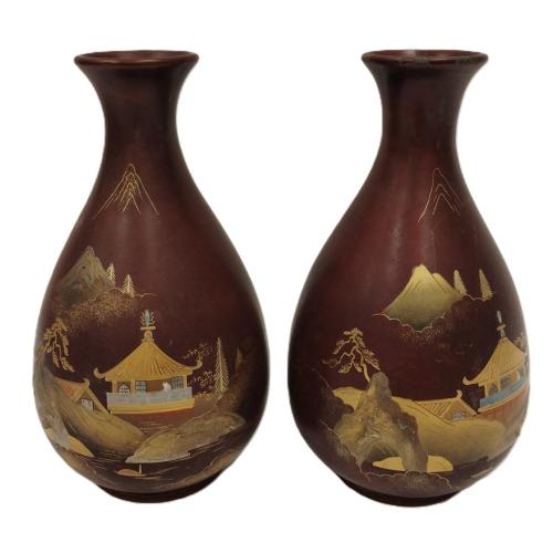 PAIR OF JAPANESE MARUNI LACQUERWARE VASES