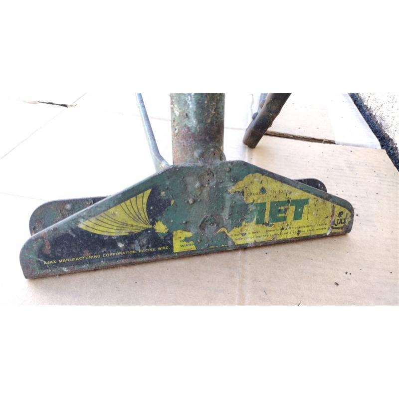 WEAVER FOLDING BUMPER JACK