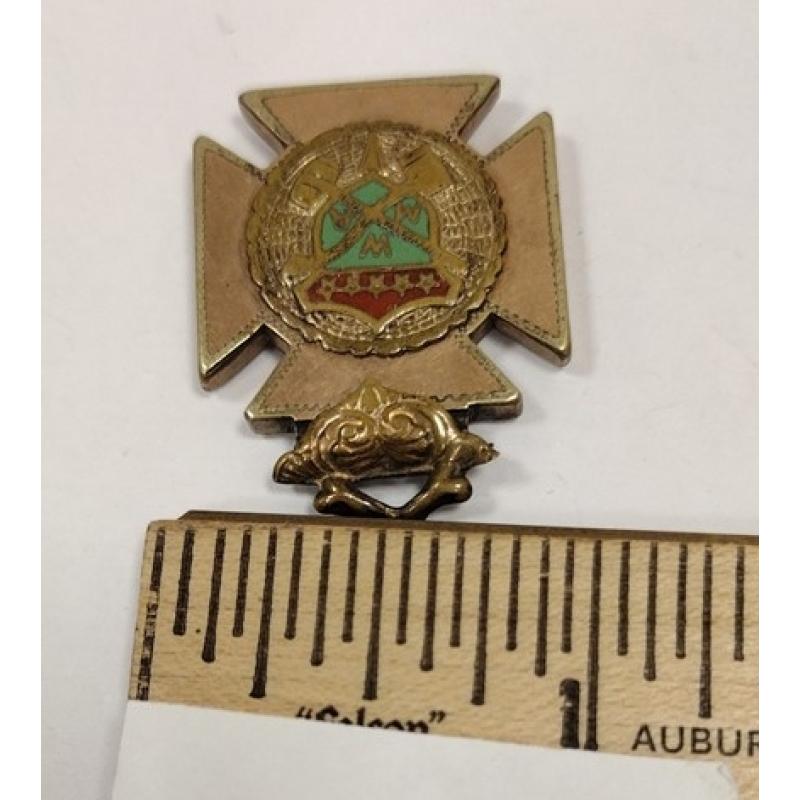 ANTIQUE GOLD FILLED WOODSMAN OF AMERICA WATCH FOB