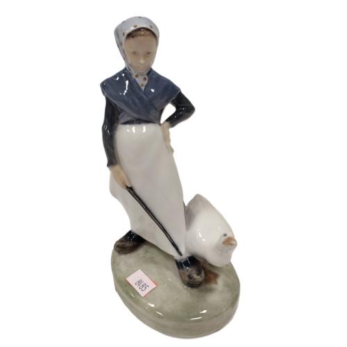 ROYAL COPENHAGEN 528 WOMAN WITH GOOSE