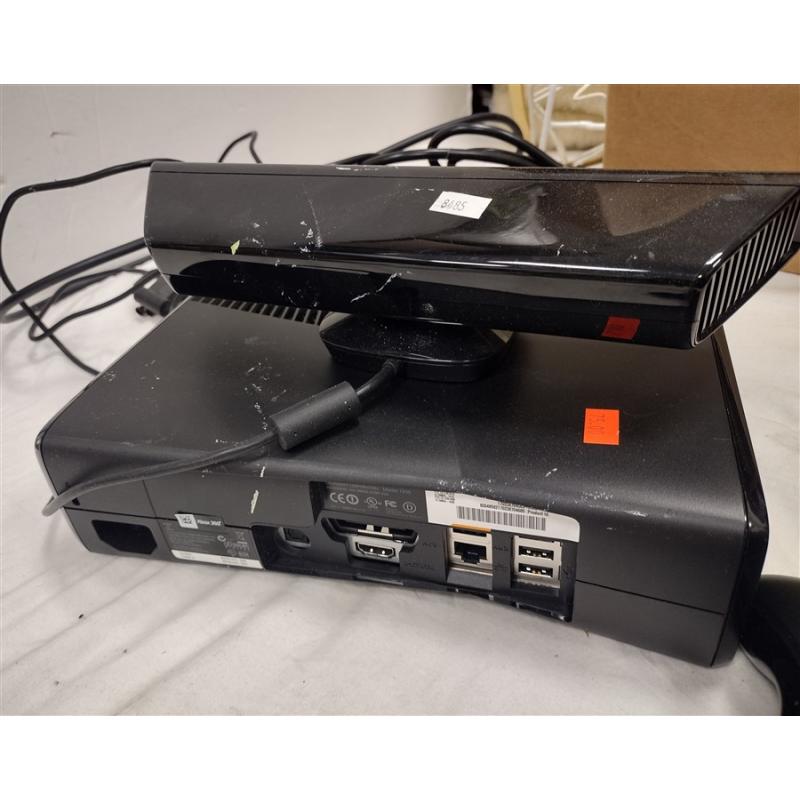 XBOX 360 AND THREE DISCS