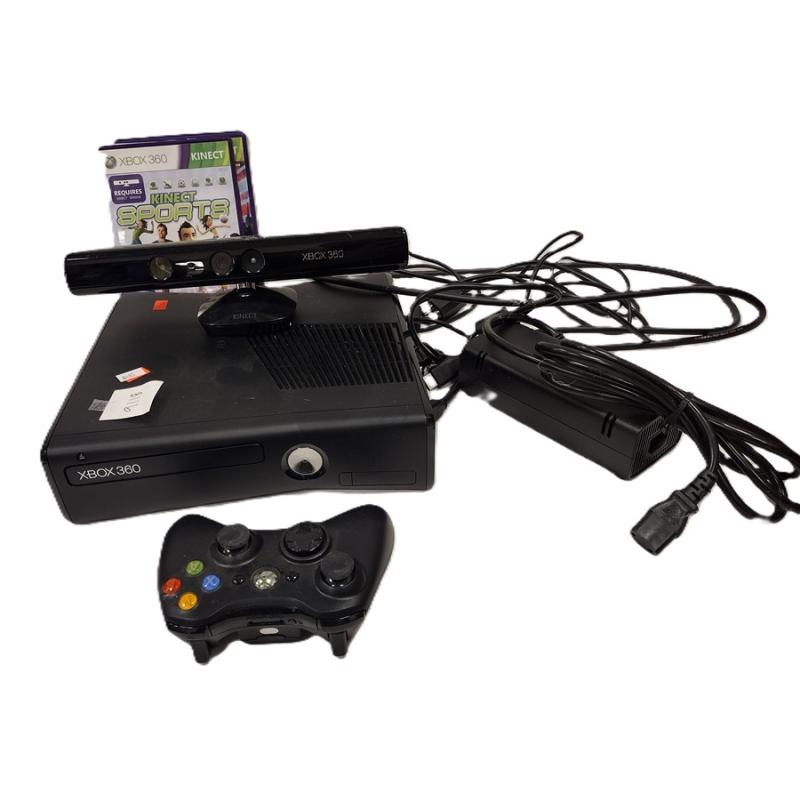 XBOX 360 AND THREE DISCS