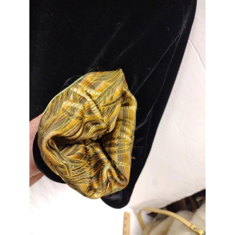 LADIES REVERSIBLE VELVET & SILK JACKET SIZE MEDIUM