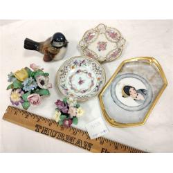 SIX SMALL PORCELAIN COLLECTIBLES