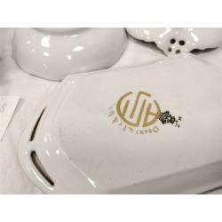 SIX SMALL PORCELAIN COLLECTIBLES