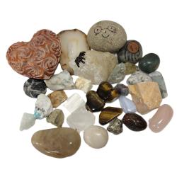 COLLECTION OF CRYSTALS AND ROCKS