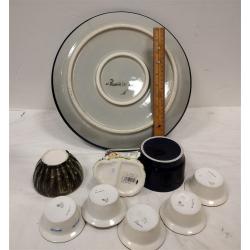 NINE PIECES OF POTTERY AND PORCELAIN